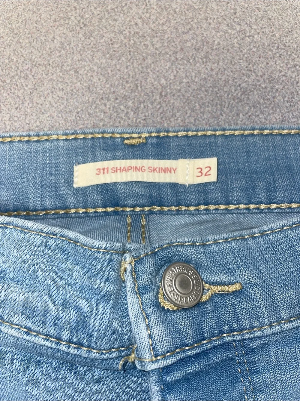 Levi's Light Blue Denim Jeans with Signature Back Pocket stretchy
